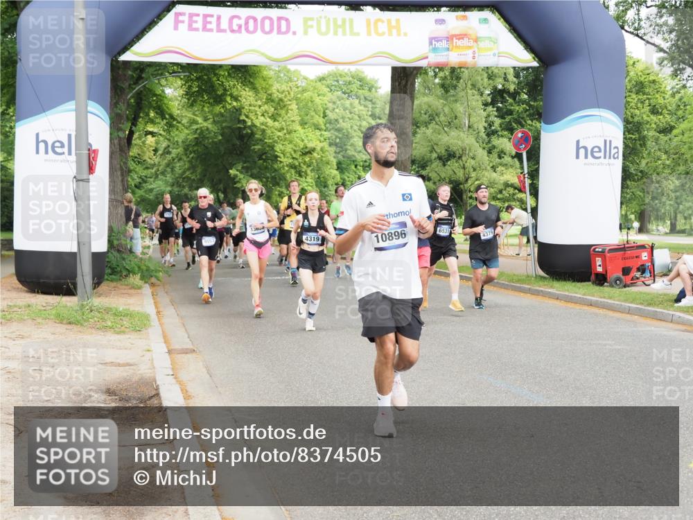 29.06.2025 - hella hamburg halbmarathon MichiJ http://msf.ph/oto/8374505 29.06.2025 10:45:12 Zwischen KM18-KM19 4319, 4379, 6531, 9553, 10212, 10587, 10896, 13654, 13694, 15824 meine-sportfotos.de