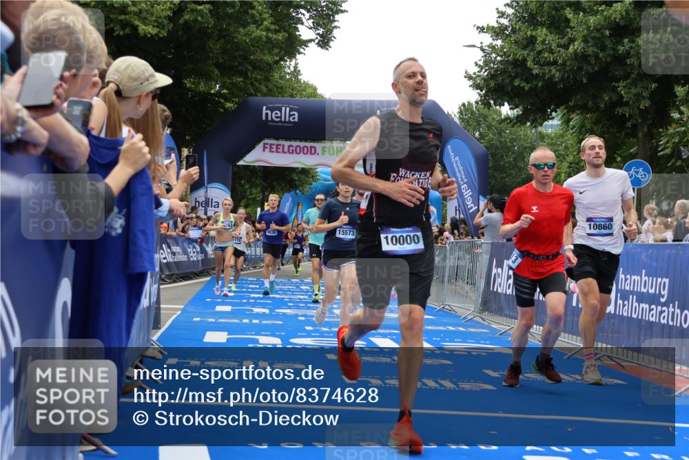 29.06.2025 - hella hamburg halbmarathon Strokosch-Dieckow http://msf.ph/oto/8374628 29.06.2025 10:48:32 Ziel 1163, 1176, 2213, 4553, 5421, 9262, 9538, 10000, 10859, 10860, 11451, 11579, 12149, 12690, 12840, 13962, 14033, 14511, 14990, 15573, 15808, 15917, 17395, 17855, 18251, 18790, 18815, 18923 meine-sportfotos.de