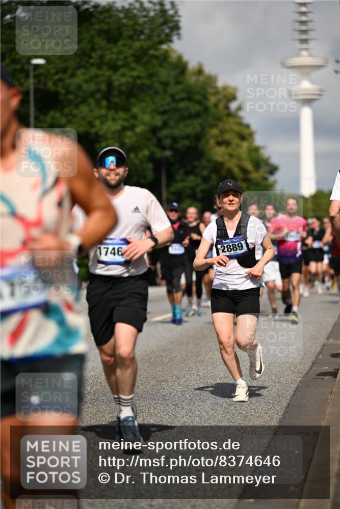 29.06.2025 - hella hamburg halbmarathon Dr. Thomas Lammeyer http://msf.ph/oto/8374646 29.06.2025 09:58:17 Kennedybrücke 1119, 1342, 1399, 1750, 1942, 2020, 2222, 2367, 2442, 2470, 2561, 2670, 2816, 2889, 3562, 4017, 4029, 4816, 5020, 5447, 5706, 5884, 6290, 6630, 6819, 6978, 6991, 7087, 7274, 7297, 7335, 7709, 8142, 8374, 8482, 8576, 8698, 8916, 8981, 9051, 9463, 9710, 9924, 10057, 10529, 11125, 11422 meine-sportfotos.de
