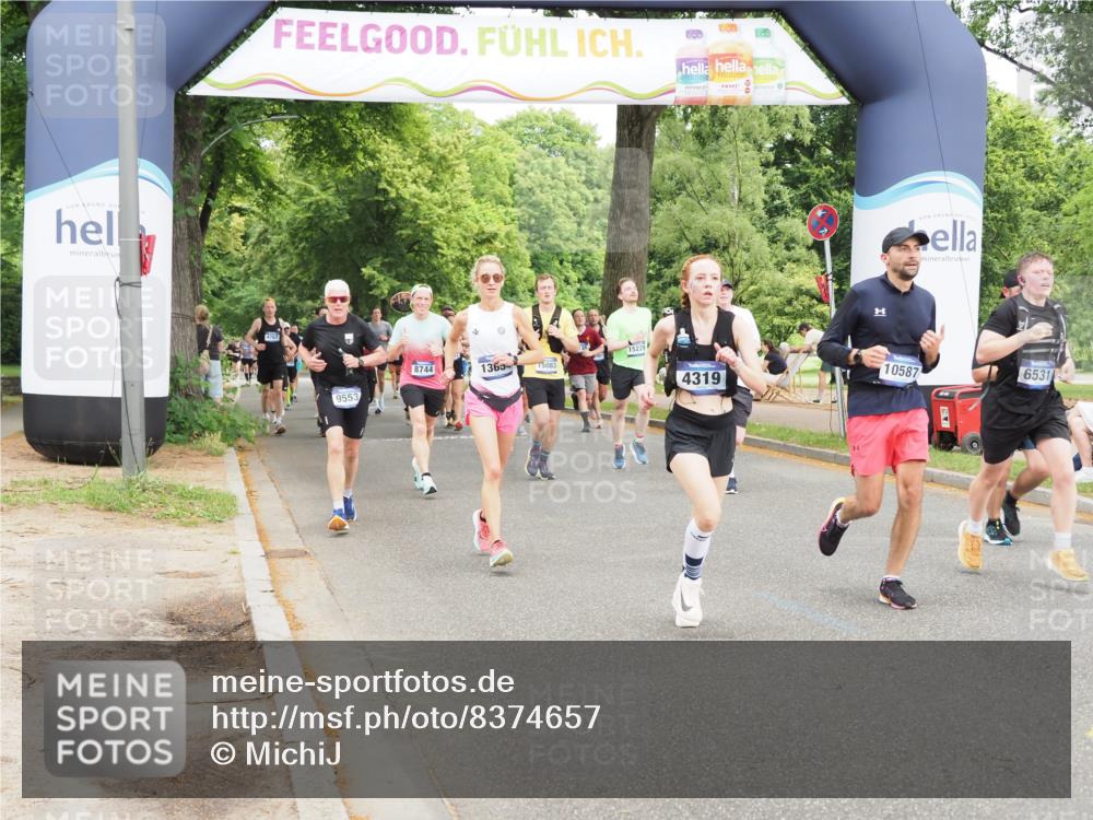 29.06.2025 - hella hamburg halbmarathon MichiJ http://msf.ph/oto/8374657 29.06.2025 10:45:13 Zwischen KM18-KM19 4319, 4379, 6531, 9553, 10212, 10587, 10896, 13654, 13694, 15229, 15824, 16206 meine-sportfotos.de