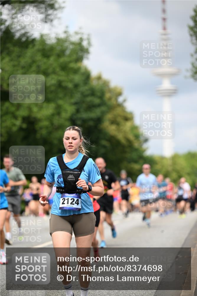 29.06.2025 - hella hamburg halbmarathon Dr. Thomas Lammeyer http://msf.ph/oto/8374698 29.06.2025 10:42:20 Kennedybrücke 1394, 1475, 1578, 1791, 1901, 1985, 2124, 3010, 3246, 3286, 3633, 3635, 3636, 3716, 3880, 4414, 4921, 5139, 5713, 5790, 5875, 6697, 6930, 7148, 7244, 7629, 8539, 8615, 8696, 9391, 9524, 10025, 10146, 11087, 11152, 11164 meine-sportfotos.de