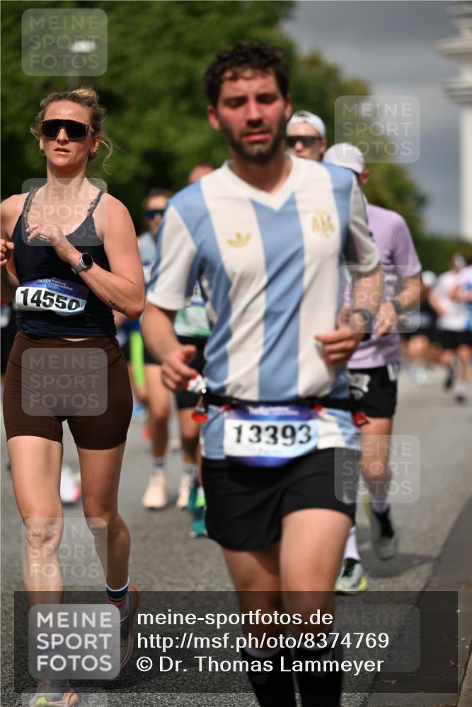 29.06.2025 - hella hamburg halbmarathon Dr. Thomas Lammeyer http://msf.ph/oto/8374769 29.06.2025 10:20:03 Kennedybrücke 1212, 1308, 1651, 2071, 2076, 2436, 2601, 2835, 3167, 4583, 4828, 5046, 5423, 7897, 8057, 8169, 8274, 8554, 8746, 9307, 9601, 9784, 9881, 10292, 10608, 10844, 11113, 11303 meine-sportfotos.de