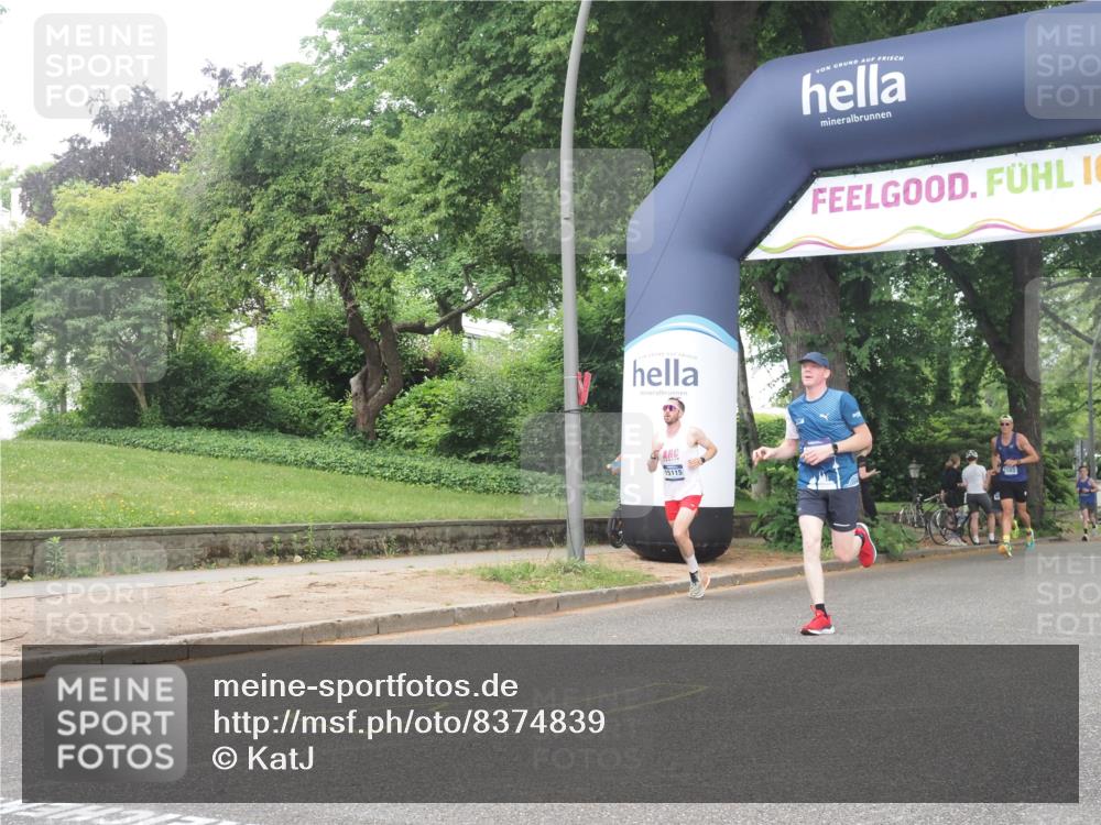 29.06.2025 - hella hamburg halbmarathon KatJ http://msf.ph/oto/8374839 29.06.2025 10:24:15 Zwischen KM18-KM19 1344, 4050, 4740, 7466 meine-sportfotos.de