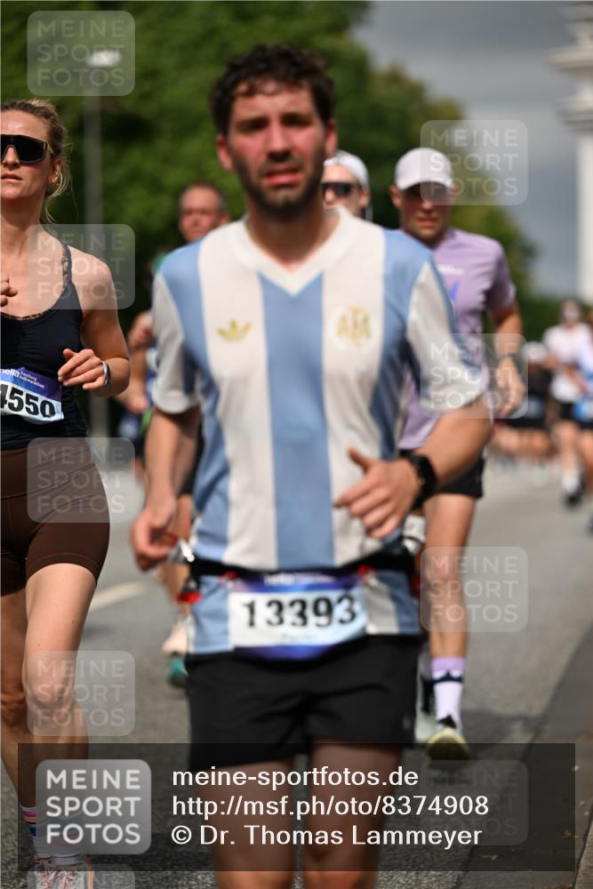 29.06.2025 - hella hamburg halbmarathon Dr. Thomas Lammeyer http://msf.ph/oto/8374908 29.06.2025 10:20:04 Kennedybrücke 1212, 1308, 1651, 2071, 2076, 2436, 2601, 2835, 3167, 4583, 4828, 5046, 5423, 7897, 8057, 8169, 8274, 8554, 8746, 9307, 9601, 9784, 9881, 10292, 10608, 10844, 11113, 11303 meine-sportfotos.de