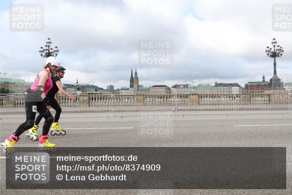 29.06.2025 - hella hamburg halbmarathon Lena Gebhardt http://msf.ph/oto/8374909 29.06.2025 09:13:04 Lombardsbrücke 49 meine-sportfotos.de