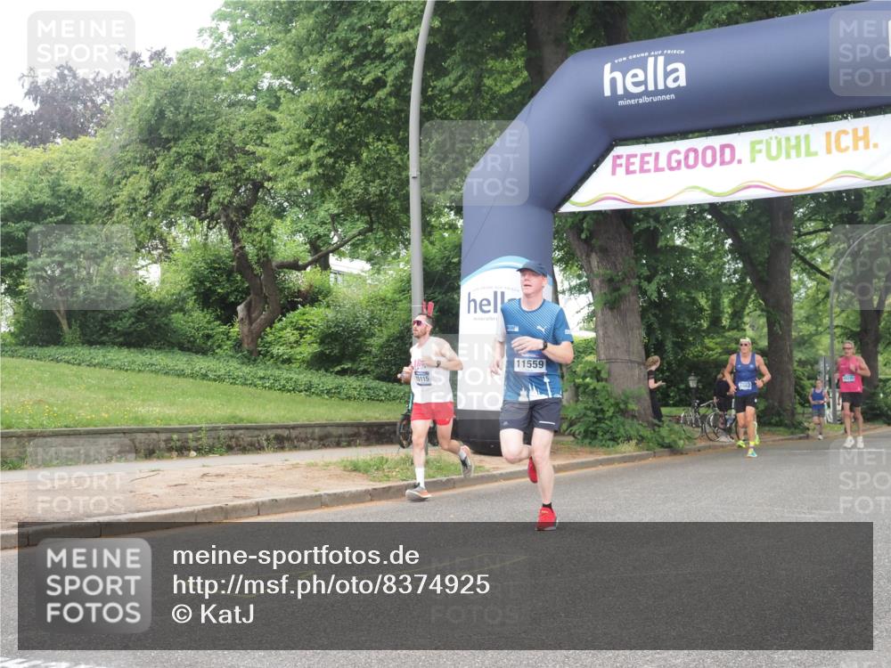 29.06.2025 - hella hamburg halbmarathon KatJ http://msf.ph/oto/8374925 29.06.2025 10:24:15 Zwischen KM18-KM19 1344, 4050, 4740, 7466 meine-sportfotos.de