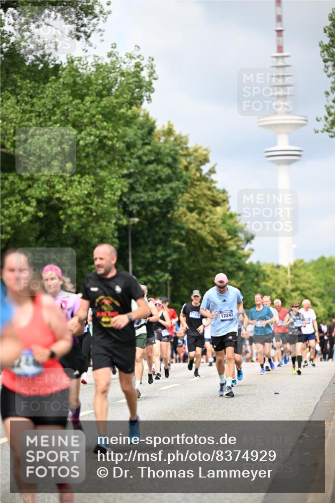 29.06.2025 - hella hamburg halbmarathon Dr. Thomas Lammeyer http://msf.ph/oto/8374929 29.06.2025 10:42:22 Kennedybrücke 1394, 1578, 1791, 1901, 1985, 2124, 3010, 3246, 3286, 3633, 3635, 3636, 3716, 3880, 4414, 4921, 5139, 5713, 5790, 5875, 6697, 6930, 7148, 7244, 7629, 8539, 8615, 8696, 9391, 9524, 10025, 10146, 11087, 11152, 11164 meine-sportfotos.de