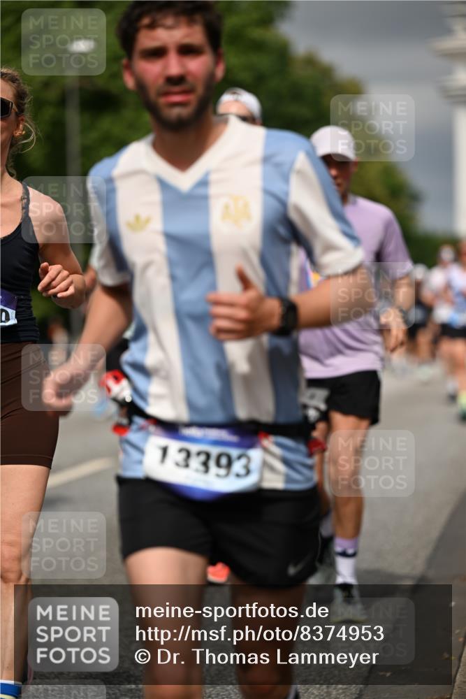 29.06.2025 - hella hamburg halbmarathon Dr. Thomas Lammeyer http://msf.ph/oto/8374953 29.06.2025 10:20:04 Kennedybrücke 1212, 1308, 1651, 2071, 2076, 2436, 2601, 2835, 3167, 4583, 4828, 5046, 5423, 7897, 8057, 8169, 8274, 8554, 8746, 9307, 9601, 9784, 9881, 10292, 10608, 10844, 11113, 11303 meine-sportfotos.de