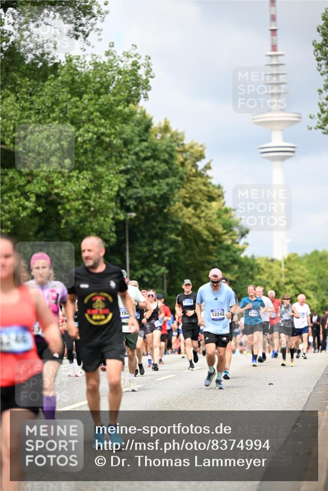 29.06.2025 - hella hamburg halbmarathon Dr. Thomas Lammeyer http://msf.ph/oto/8374994 29.06.2025 10:42:22 Kennedybrücke 1394, 1578, 1791, 1901, 1985, 2124, 3010, 3246, 3286, 3633, 3635, 3636, 3716, 3880, 4414, 4921, 5139, 5713, 5790, 5875, 6697, 6930, 7148, 7244, 7629, 8539, 8615, 8696, 9391, 9524, 10025, 10146, 11087, 11152, 11164 meine-sportfotos.de