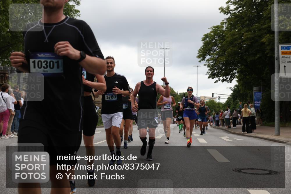 29.06.2025 - hella hamburg halbmarathon Yannick Fuchs http://msf.ph/oto/8375047 29.06.2025 10:54:06 20KM 1019, 1544, 2011, 2091, 2167, 2730, 3169, 3780, 4013, 5272, 6327, 6470, 7259, 8509, 8749, 9006, 9434, 9741, 10271, 10281, 10301, 12422, 12446, 13036, 13847, 13993, 14224, 14471, 14577, 14823, 15083, 15344, 15673, 15901, 16439, 16608, 18130, 18200, 18202, 18254, 18624, 18701, 19178 meine-sportfotos.de