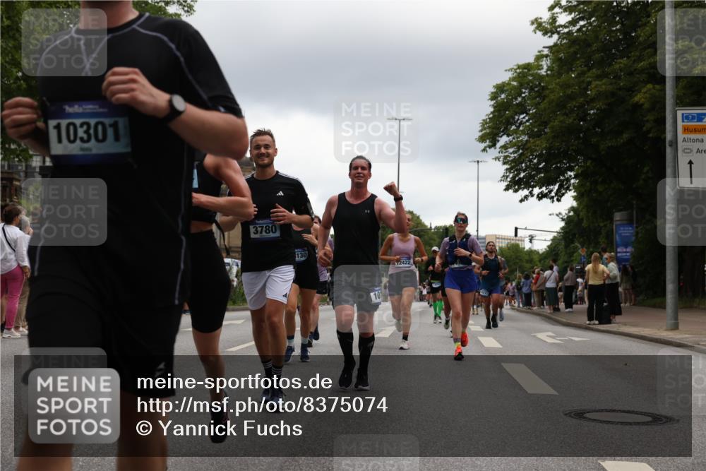 29.06.2025 - hella hamburg halbmarathon Yannick Fuchs http://msf.ph/oto/8375074 29.06.2025 10:54:06 20KM 1019, 1544, 2011, 2091, 2167, 2730, 3169, 3780, 4013, 5272, 6327, 6470, 7259, 8509, 8749, 9006, 9434, 9741, 10271, 10281, 10301, 12422, 12446, 13036, 13847, 13993, 14224, 14471, 14577, 14823, 15083, 15344, 15673, 15901, 16439, 16608, 18130, 18200, 18202, 18254, 18624, 18701, 19178 meine-sportfotos.de