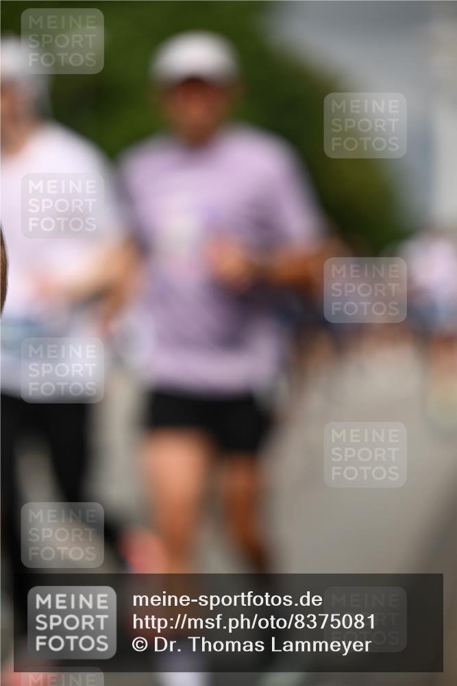 29.06.2025 - hella hamburg halbmarathon Dr. Thomas Lammeyer http://msf.ph/oto/8375081 29.06.2025 10:20:05 Kennedybrücke 1212, 1308, 1651, 2071, 2076, 2436, 2601, 2835, 3167, 4583, 4828, 5046, 5423, 7897, 8057, 8169, 8274, 8554, 8746, 9307, 9601, 9784, 9881, 10292, 10844, 11113, 11303 meine-sportfotos.de