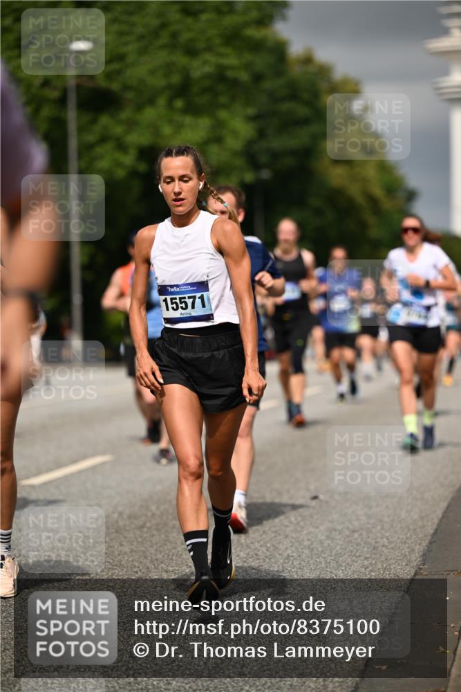 29.06.2025 - hella hamburg halbmarathon Dr. Thomas Lammeyer http://msf.ph/oto/8375100 29.06.2025 10:20:06 Kennedybrücke 1212, 1308, 1651, 2071, 2076, 2436, 2601, 2835, 3167, 4583, 4828, 5046, 5423, 7897, 8057, 8169, 8274, 8554, 8746, 9307, 9601, 9784, 9802, 9881, 10107, 10183, 10292, 10844, 11113, 11303 meine-sportfotos.de