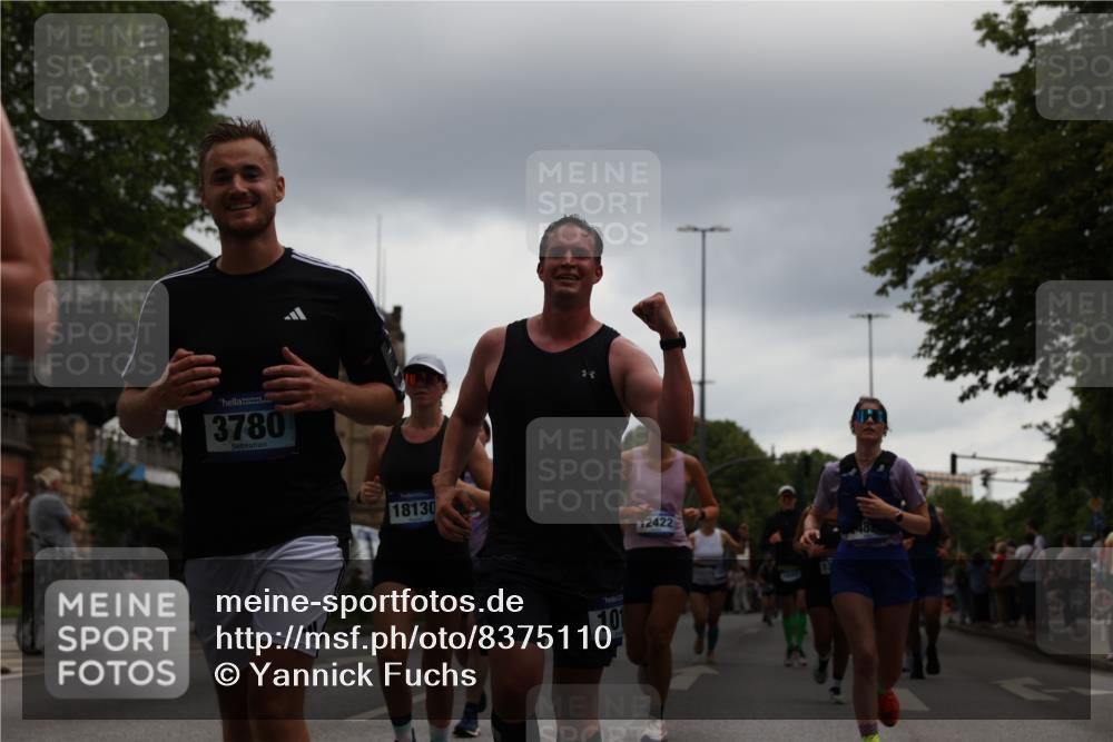 29.06.2025 - hella hamburg halbmarathon Yannick Fuchs http://msf.ph/oto/8375110 29.06.2025 10:54:07 20KM 1019, 1544, 2011, 2091, 2167, 2730, 3169, 3780, 4013, 5272, 6327, 6470, 7259, 8509, 8749, 9006, 9434, 9741, 10271, 10281, 10301, 12422, 12446, 13036, 13847, 13993, 14224, 14471, 14577, 14823, 15083, 15344, 15673, 15901, 16439, 16608, 18130, 18200, 18202, 18254, 18624, 18701, 19178 meine-sportfotos.de