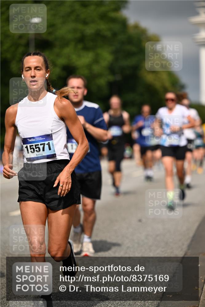 29.06.2025 - hella hamburg halbmarathon Dr. Thomas Lammeyer http://msf.ph/oto/8375169 29.06.2025 10:20:07 Kennedybrücke 1212, 1308, 1651, 2071, 2076, 2436, 2601, 2835, 3167, 4583, 4828, 5046, 8057, 8169, 8274, 8554, 8746, 9307, 9601, 9784, 9802, 9881, 10107, 10139, 10141, 10183, 10292, 10844, 11113, 11303 meine-sportfotos.de