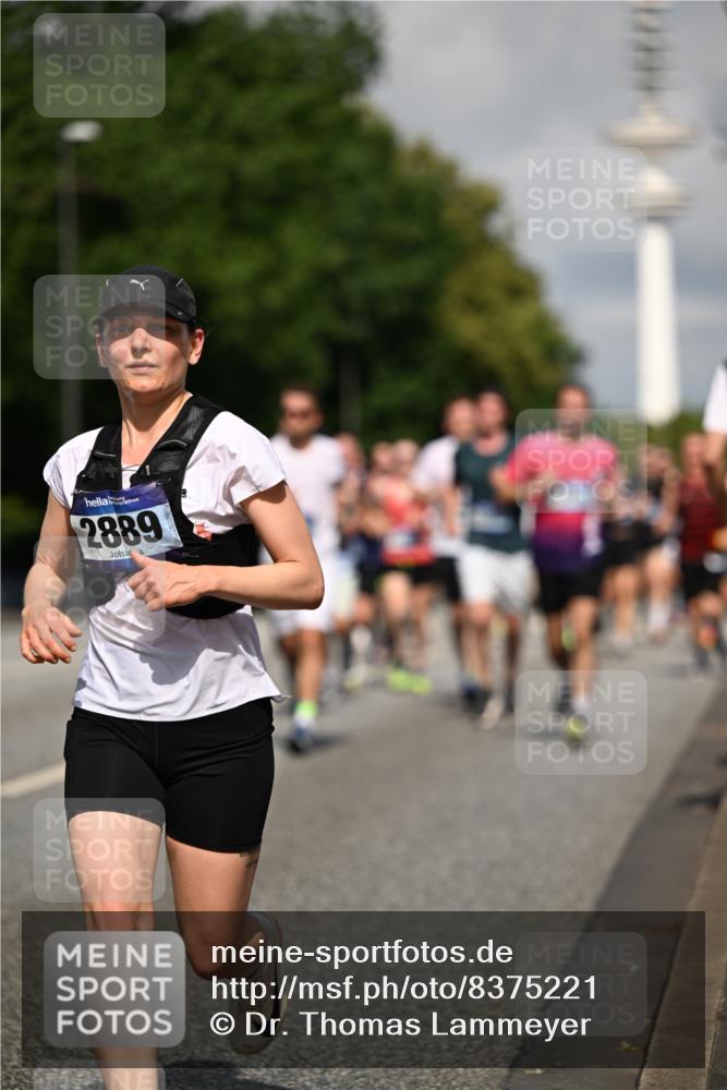 29.06.2025 - hella hamburg halbmarathon Dr. Thomas Lammeyer http://msf.ph/oto/8375221 29.06.2025 09:58:19 Kennedybrücke 1119, 1342, 1399, 1750, 1817, 1942, 2020, 2222, 2367, 2442, 2470, 2561, 2670, 2816, 2889, 3562, 4017, 4029, 4816, 5020, 5447, 5706, 5884, 6290, 6819, 6978, 6991, 7087, 7274, 7297, 7335, 7709, 7908, 8142, 8374, 8482, 8576, 8698, 8916, 8981, 9038, 9051, 9463, 9710, 9924, 10057, 10529, 11125, 11422 meine-sportfotos.de