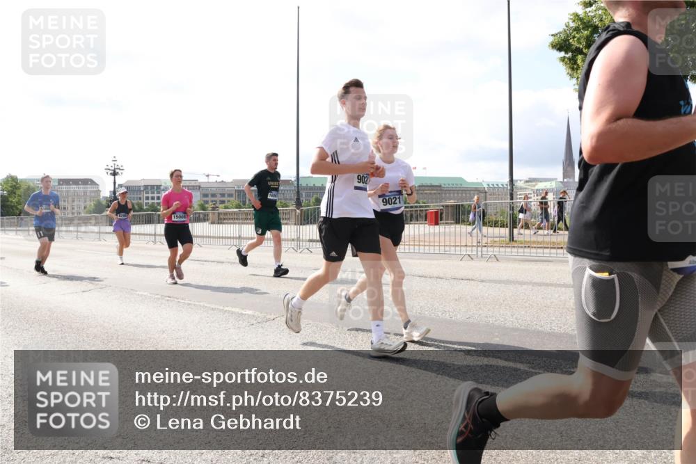 29.06.2025 - hella hamburg halbmarathon Lena Gebhardt http://msf.ph/oto/8375239 29.06.2025 10:02:24 Lombardsbrücke 6295, 15008, 16061, 902, 9021, 1128, 1254, 1364, 1432, 1453, 1702, 1733, 2142, 2322, 2323, 2685, 2712, 2819, 3169, 3225, 3780, 3976, 4066, 4286, 4985, 5763, 6166, 6295, 6322, 6327, 6708, 6860, 7031, 7049, 7189, 7223, 7243, 7323, 7869, 7888, 8003, 8364, 8662, 8749, 9020, 9021, 9131, 9156, 9353, 9554, 9741, 9928, 9986, 10177, 10295, 10539, 10866, 11191, 11515, 11554, 11670, 11702, 11782, 11871, 11938, 12315, 12316, 12491, 14471, 14660, 14677, 16420 meine-sportfotos.de
