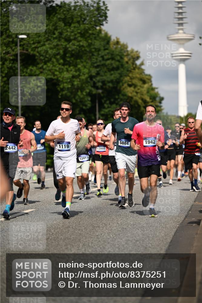 29.06.2025 - hella hamburg halbmarathon Dr. Thomas Lammeyer http://msf.ph/oto/8375251 29.06.2025 09:58:20 Kennedybrücke 1119, 1342, 1399, 1750, 1817, 1942, 2020, 2222, 2367, 2442, 2470, 2561, 2670, 2816, 2889, 2955, 3562, 4017, 4029, 4816, 5020, 5447, 5706, 5884, 6290, 6819, 6978, 6991, 7087, 7274, 7297, 7335, 7709, 7908, 8142, 8374, 8482, 8576, 8698, 8916, 8981, 9038, 9051, 9463, 9710, 9924, 10057, 10529, 11125, 11422 meine-sportfotos.de