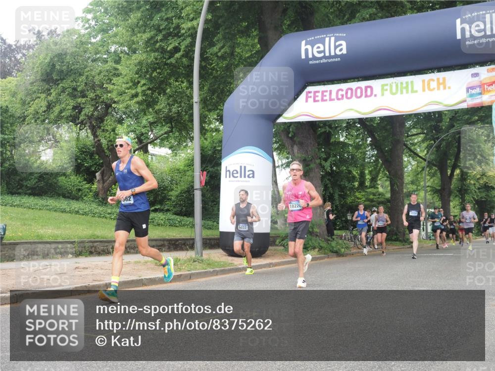 29.06.2025 - hella hamburg halbmarathon KatJ http://msf.ph/oto/8375262 29.06.2025 10:24:18 Zwischen KM18-KM19 1562, 4050, 4740, 6032 meine-sportfotos.de