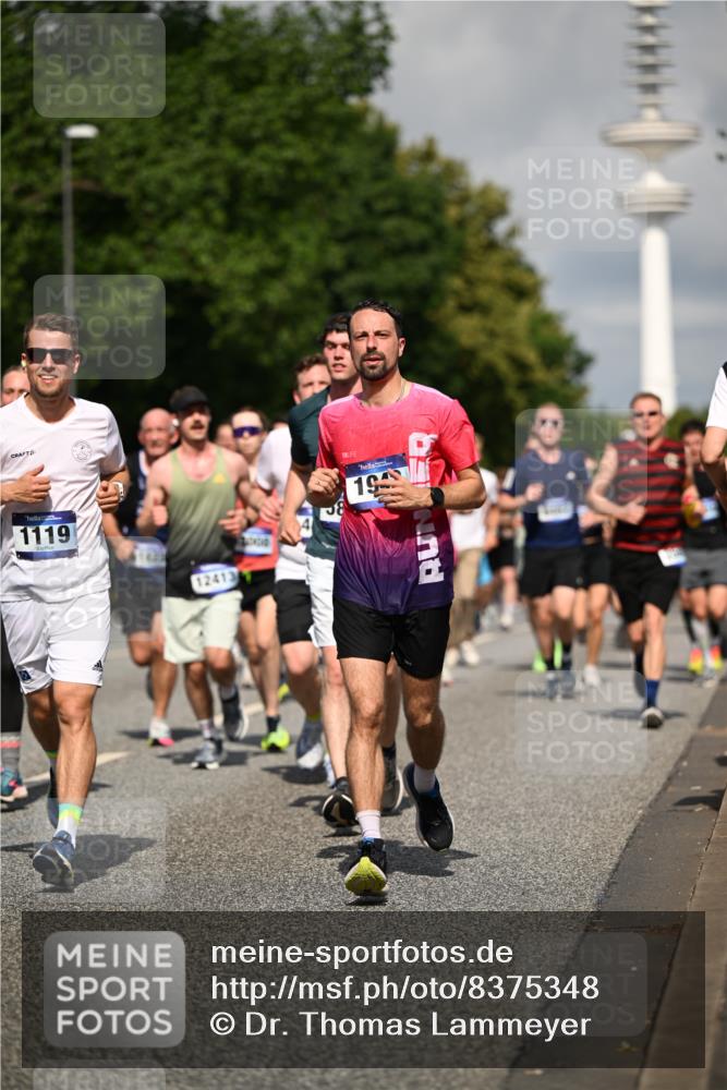 29.06.2025 - hella hamburg halbmarathon Dr. Thomas Lammeyer http://msf.ph/oto/8375348 29.06.2025 09:58:21 Kennedybrücke 1119, 1342, 1399, 1750, 1817, 1942, 2020, 2222, 2367, 2442, 2470, 2561, 2670, 2816, 2889, 2955, 3562, 4017, 4029, 4816, 5020, 5447, 5706, 5884, 6290, 6819, 6978, 6991, 7087, 7274, 7297, 7335, 7908, 8142, 8374, 8482, 8698, 8916, 8981, 9038, 9051, 9710, 9924, 10057, 10529, 11125, 11422 meine-sportfotos.de