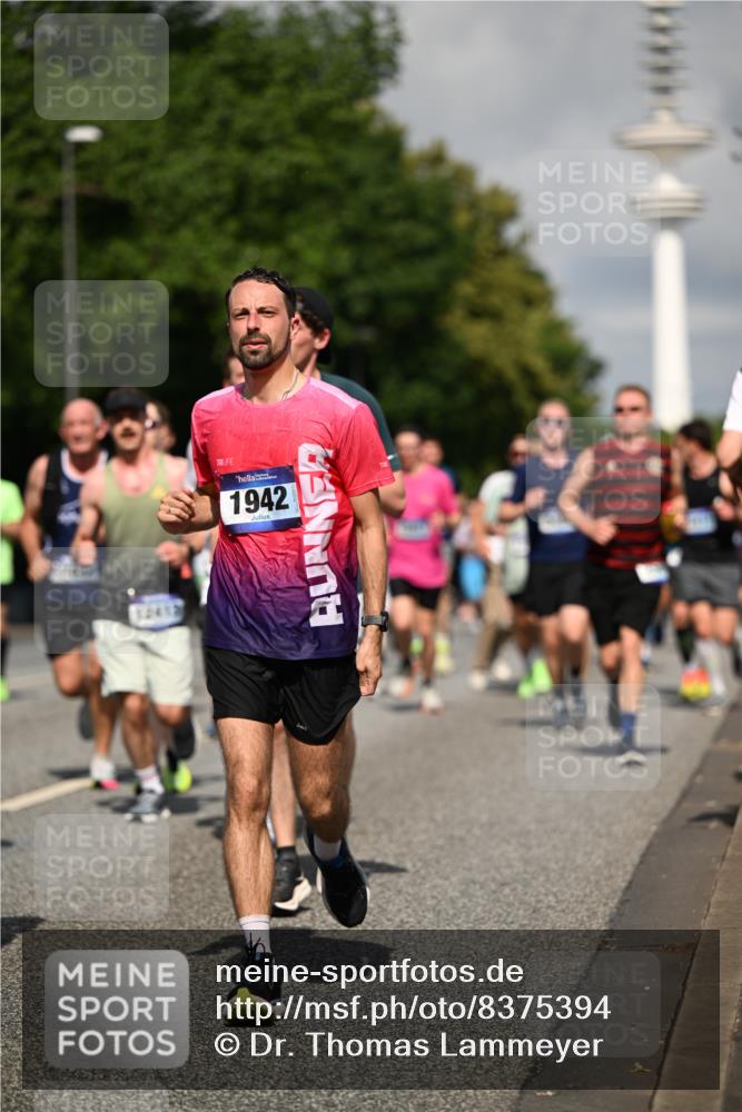 29.06.2025 - hella hamburg halbmarathon Dr. Thomas Lammeyer http://msf.ph/oto/8375394 29.06.2025 09:58:22 Kennedybrücke 1119, 1342, 1399, 1750, 1817, 1942, 2020, 2222, 2367, 2442, 2470, 2561, 2670, 2816, 2889, 2955, 3562, 4017, 4029, 4816, 5020, 5447, 5706, 5884, 6290, 6819, 6978, 6991, 7087, 7274, 7297, 7335, 7908, 8142, 8374, 8482, 8698, 8916, 8981, 9038, 9051, 9710, 9924, 10057, 11125, 11422 meine-sportfotos.de