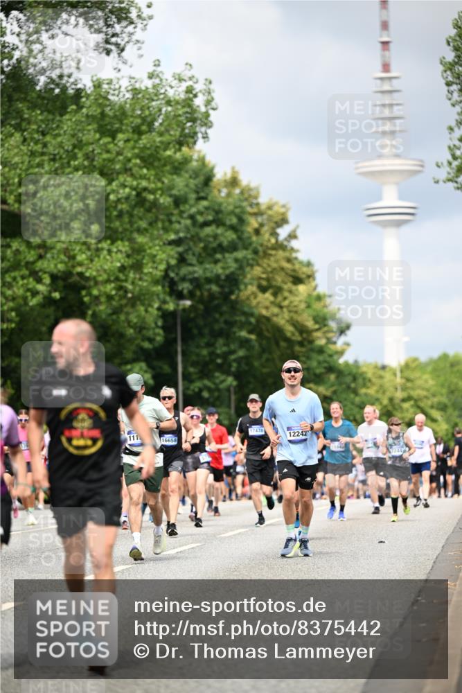 29.06.2025 - hella hamburg halbmarathon Dr. Thomas Lammeyer http://msf.ph/oto/8375442 29.06.2025 10:42:23 Kennedybrücke 1394, 1578, 1791, 1901, 1985, 2124, 3010, 3246, 3286, 3633, 3635, 3636, 3716, 3880, 4414, 4921, 5713, 5790, 5875, 6697, 6930, 7148, 7244, 7552, 7629, 8539, 8615, 8696, 9391, 9524, 10025, 10146, 11087, 11152, 11164 meine-sportfotos.de