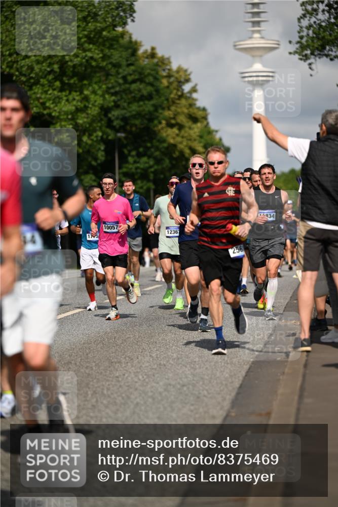 29.06.2025 - hella hamburg halbmarathon Dr. Thomas Lammeyer http://msf.ph/oto/8375469 29.06.2025 09:58:23 Kennedybrücke 1119, 1342, 1399, 1750, 1817, 1942, 2020, 2222, 2367, 2442, 2470, 2561, 2670, 2816, 2889, 2955, 3562, 4017, 4029, 4816, 5020, 5447, 5706, 5884, 6290, 6819, 6978, 6991, 7087, 7274, 7297, 7335, 7508, 7908, 8142, 8374, 8482, 8698, 8916, 8981, 9038, 9051, 9710, 9924, 9931, 10057, 11125, 11422 meine-sportfotos.de