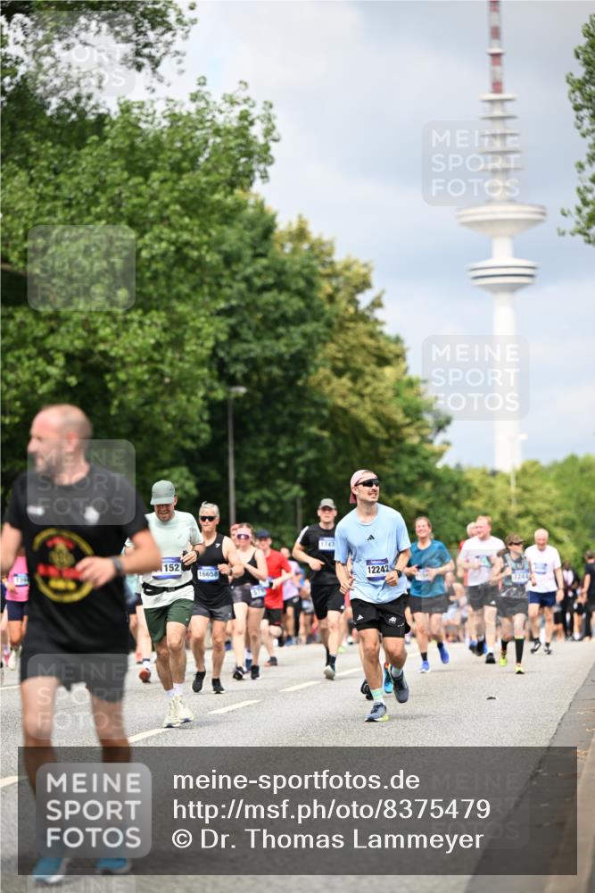 29.06.2025 - hella hamburg halbmarathon Dr. Thomas Lammeyer http://msf.ph/oto/8375479 29.06.2025 10:42:23 Kennedybrücke 1394, 1578, 1791, 1901, 1985, 2124, 3010, 3246, 3286, 3633, 3635, 3636, 3716, 3880, 4414, 4921, 5713, 5790, 5875, 6697, 6930, 7148, 7244, 7552, 7629, 8539, 8615, 8696, 9391, 9524, 10025, 10146, 11087, 11152, 11164 meine-sportfotos.de