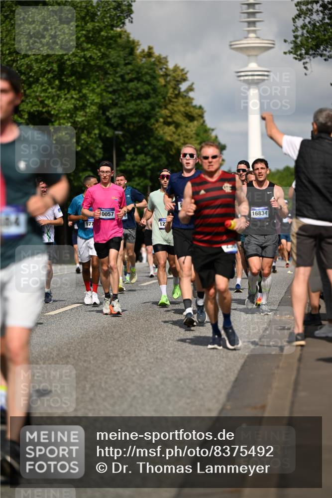 29.06.2025 - hella hamburg halbmarathon Dr. Thomas Lammeyer http://msf.ph/oto/8375492 29.06.2025 09:58:23 Kennedybrücke 1119, 1342, 1399, 1750, 1817, 1942, 2020, 2222, 2367, 2442, 2470, 2561, 2670, 2816, 2889, 2955, 3562, 4017, 4029, 4816, 5020, 5447, 5706, 5884, 6290, 6819, 6978, 6991, 7087, 7274, 7297, 7335, 7508, 7908, 8142, 8374, 8482, 8698, 8916, 8981, 9038, 9051, 9710, 9924, 9931, 10057, 11125, 11422 meine-sportfotos.de