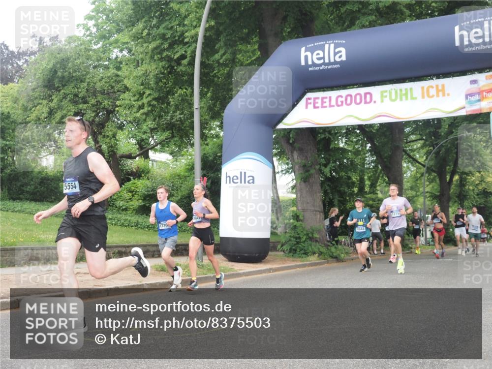 29.06.2025 - hella hamburg halbmarathon KatJ http://msf.ph/oto/8375503 29.06.2025 10:24:22 Zwischen KM18-KM19 1562, 5554, 6032 meine-sportfotos.de