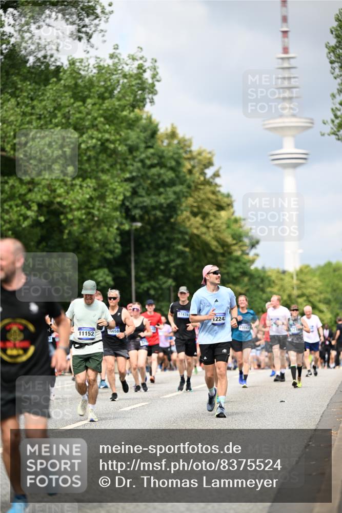 29.06.2025 - hella hamburg halbmarathon Dr. Thomas Lammeyer http://msf.ph/oto/8375524 29.06.2025 10:42:23 Kennedybrücke 1394, 1578, 1791, 1901, 1985, 2124, 3010, 3246, 3286, 3633, 3635, 3636, 3716, 3880, 4414, 4921, 5713, 5790, 5875, 6697, 6930, 7148, 7244, 7552, 7629, 8539, 8615, 8696, 9391, 9524, 10025, 10146, 11087, 11152, 11164 meine-sportfotos.de