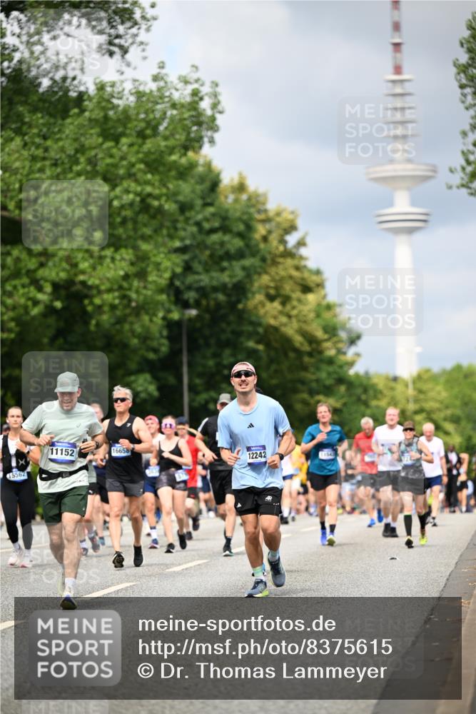 29.06.2025 - hella hamburg halbmarathon Dr. Thomas Lammeyer http://msf.ph/oto/8375615 29.06.2025 10:42:25 Kennedybrücke 1394, 1578, 1596, 1791, 1901, 1985, 2124, 3010, 3246, 3286, 3633, 3635, 3636, 3716, 3880, 4414, 4921, 5713, 5790, 5875, 6930, 7148, 7244, 7371, 7552, 7629, 8539, 8615, 8696, 9391, 9524, 10025, 10146, 11087, 11152, 11164 meine-sportfotos.de