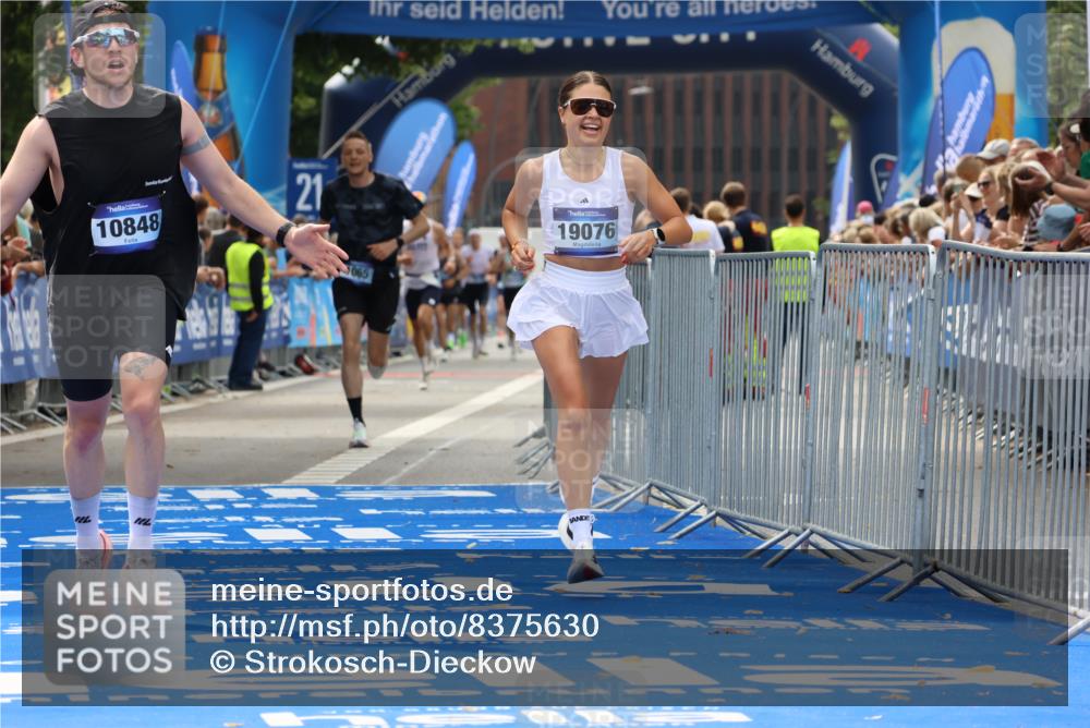 29.06.2025 - hella hamburg halbmarathon Strokosch-Dieckow http://msf.ph/oto/8375630 29.06.2025 10:26:39 Ziel 1065, 1577, 9565, 10848, 19076 meine-sportfotos.de