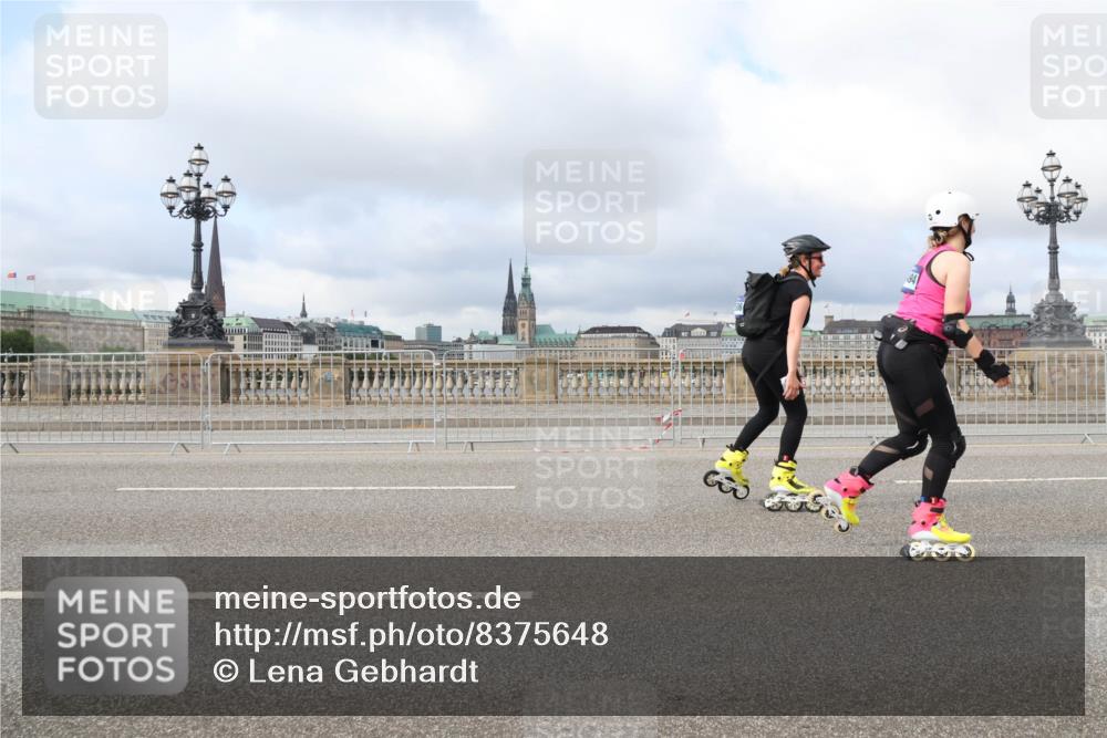 29.06.2025 - hella hamburg halbmarathon Lena Gebhardt http://msf.ph/oto/8375648 29.06.2025 09:13:05 Lombardsbrücke  meine-sportfotos.de