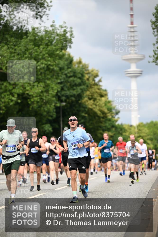 29.06.2025 - hella hamburg halbmarathon Dr. Thomas Lammeyer http://msf.ph/oto/8375704 29.06.2025 10:42:25 Kennedybrücke 1394, 1578, 1596, 1791, 1901, 1985, 2124, 3010, 3246, 3286, 3633, 3635, 3636, 3716, 3880, 4414, 4921, 5713, 5790, 5875, 6930, 7148, 7244, 7371, 7552, 7629, 8539, 8615, 8696, 9391, 9524, 10025, 10146, 11087, 11152, 11164 meine-sportfotos.de