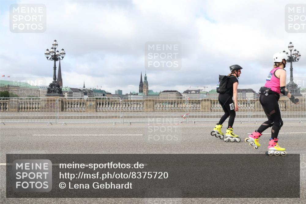 29.06.2025 - hella hamburg halbmarathon Lena Gebhardt http://msf.ph/oto/8375720 29.06.2025 09:13:05 Lombardsbrücke  meine-sportfotos.de
