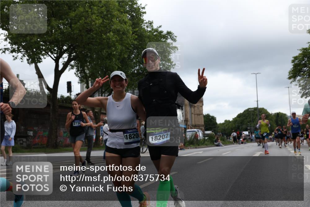 29.06.2025 - hella hamburg halbmarathon Yannick Fuchs http://msf.ph/oto/8375734 29.06.2025 10:54:13 20KM 1019, 1544, 1681, 2011, 2091, 2167, 2730, 3780, 4013, 5272, 7259, 8003, 8509, 8749, 9006, 9434, 10271, 10281, 10301, 11041, 11366, 12422, 12446, 13847, 13993, 14224, 14577, 14823, 15344, 15673, 15901, 16439, 16608, 17825, 18130, 18200, 18202, 18254, 18624, 18701, 19159 meine-sportfotos.de