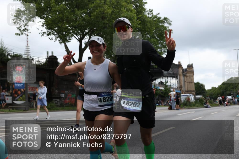 29.06.2025 - hella hamburg halbmarathon Yannick Fuchs http://msf.ph/oto/8375797 29.06.2025 10:54:13 20KM 1019, 1544, 1681, 2011, 2091, 2167, 2730, 3780, 4013, 5272, 7259, 8003, 8509, 8749, 9006, 9434, 10271, 10281, 10301, 11041, 11366, 12422, 12446, 13847, 13993, 14224, 14577, 14823, 15344, 15673, 15901, 16439, 16608, 17825, 18130, 18200, 18202, 18254, 18624, 18701, 19159 meine-sportfotos.de