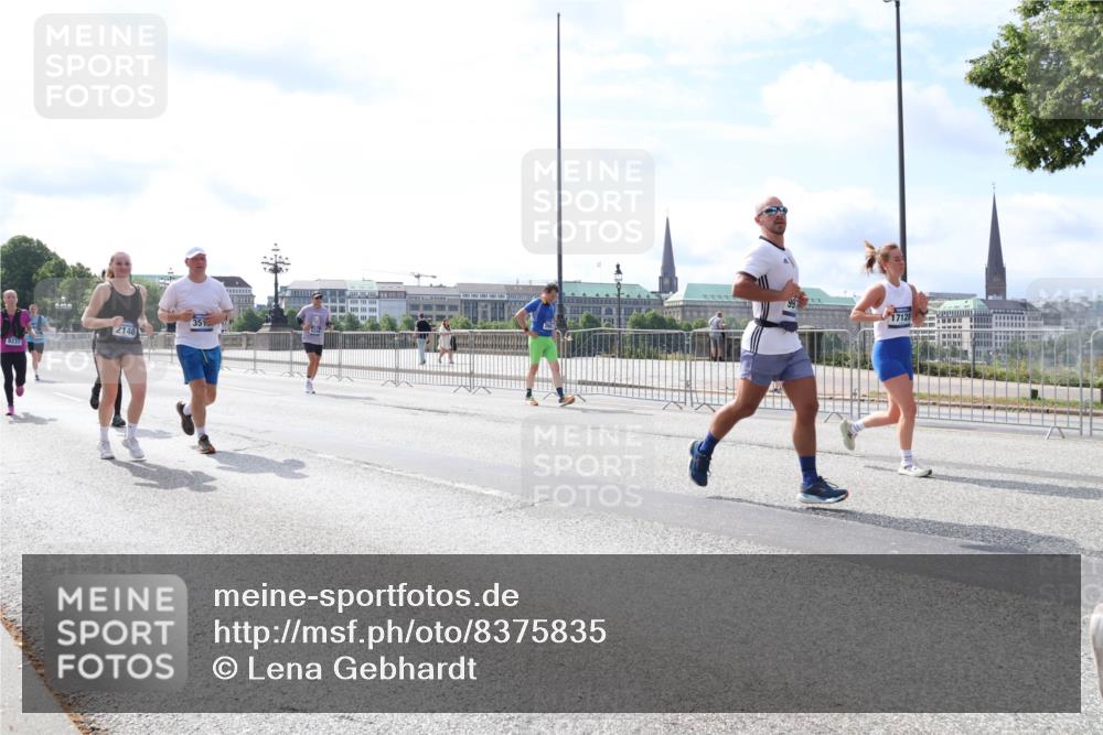 29.06.2025 - hella hamburg halbmarathon Lena Gebhardt http://msf.ph/oto/8375835 29.06.2025 10:15:10 Lombardsbrücke 2140, 6241, 8237, 17128, 1071, 1296, 1379, 1524, 1575, 1745, 2046, 2140, 2281, 2601, 2690, 2720, 3025, 3454, 3507, 3509, 3513, 3650, 3691, 3844, 4495, 4641, 5271, 5608, 5800, 5981, 5986, 6181, 6248, 6317, 6935, 7195, 7439, 7452, 7809, 7810, 7881, 8055, 8237, 8239, 8256, 8275, 8522, 8563, 8609, 8755, 8854, 9113, 9173, 9307, 9423, 9556, 9709, 9847, 9911, 9975, 9997, 10391, 10589, 10717, 10858, 10963, 11271, 11598, 12457, 12521, 13197, 13453, 13500, 15150, 15740 meine-sportfotos.de