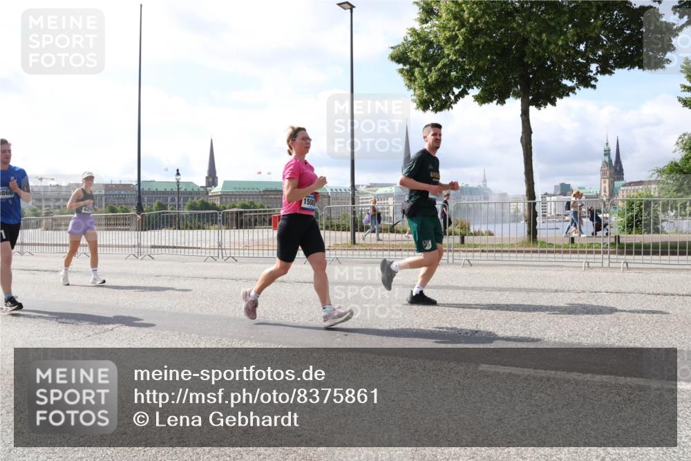 29.06.2025 - hella hamburg halbmarathon Lena Gebhardt http://msf.ph/oto/8375861 29.06.2025 10:02:26 Lombardsbrücke 866, 1500, 1128, 1254, 1364, 1432, 1453, 1702, 1733, 2142, 2322, 2323, 2685, 2712, 2819, 3169, 3225, 3780, 3976, 4066, 4985, 5763, 6166, 6295, 6322, 6708, 6860, 7031, 7049, 7189, 7223, 7243, 7323, 7869, 7888, 8003, 8364, 8624, 8662, 8749, 9020, 9021, 9131, 9156, 9353, 9554, 9741, 9928, 9986, 10177, 10295, 10539, 10866, 11191, 11515, 11554, 11670, 11702, 11782, 11871, 11938, 12315, 12316, 12491, 14471, 14660, 14677, 16420 meine-sportfotos.de