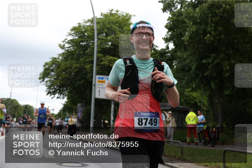 29.06.2025 - hella hamburg halbmarathon Yannick Fuchs http://msf.ph/oto/8375955 29.06.2025 10:54:14 20KM 1019, 1544, 1681, 2011, 2091, 2167, 2363, 2730, 3780, 4013, 5272, 7259, 8003, 8509, 8749, 9006, 9434, 10271, 10281, 10301, 11041, 11366, 12422, 12446, 13847, 13993, 14224, 14577, 14823, 15344, 15673, 15901, 16439, 16608, 17825, 18130, 18200, 18202, 18254, 18624, 18701, 19159 meine-sportfotos.de