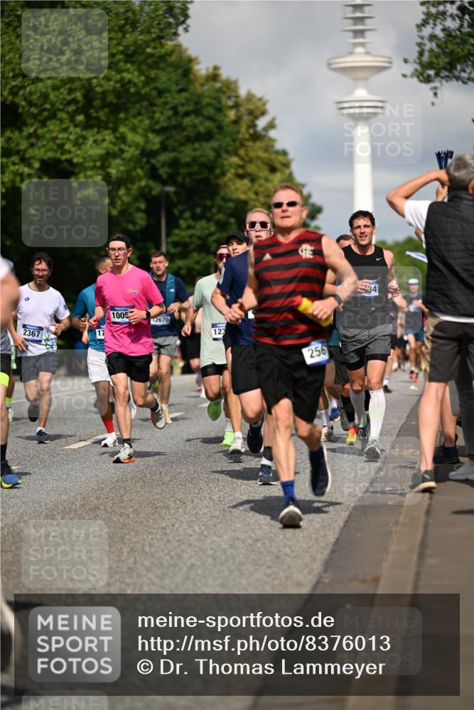 29.06.2025 - hella hamburg halbmarathon Dr. Thomas Lammeyer http://msf.ph/oto/8376013 29.06.2025 09:58:24 Kennedybrücke 1119, 1342, 1399, 1750, 1817, 1942, 2020, 2222, 2367, 2442, 2470, 2561, 2670, 2816, 2889, 2955, 3562, 4017, 4029, 4816, 5020, 5447, 5706, 5884, 6290, 6819, 6978, 6991, 7087, 7274, 7297, 7335, 7508, 7908, 8142, 8374, 8482, 8657, 8698, 8916, 8981, 9038, 9051, 9710, 9924, 9931, 10057, 11125, 11422 meine-sportfotos.de