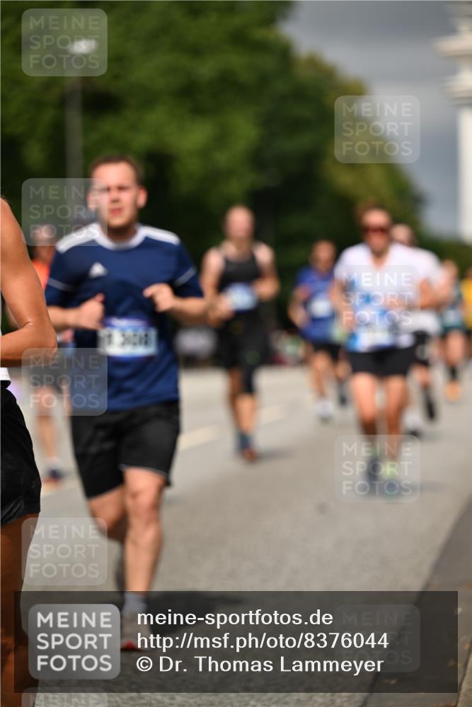 29.06.2025 - hella hamburg halbmarathon Dr. Thomas Lammeyer http://msf.ph/oto/8376044 29.06.2025 10:20:07 Kennedybrücke 1212, 1308, 1651, 2071, 2076, 2436, 2601, 2835, 3167, 4583, 4828, 5046, 8057, 8169, 8274, 8554, 8746, 9307, 9601, 9784, 9802, 9881, 10107, 10139, 10141, 10183, 10292, 10844, 11113, 11303 meine-sportfotos.de