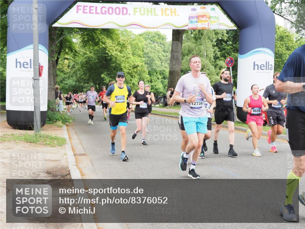29.06.2025 - hella hamburg halbmarathon MichiJ http://msf.ph/oto/8376052 29.06.2025 10:45:24 Zwischen KM18-KM19 1319, 2159, 4767, 5084, 6138, 7189, 9655, 10268, 11605, 11846, 12734, 12779, 13407, 13512, 14673, 15217, 15434, 16189, 16409, 16563, 16608, 16924, 17346, 17967, 18327 meine-sportfotos.de