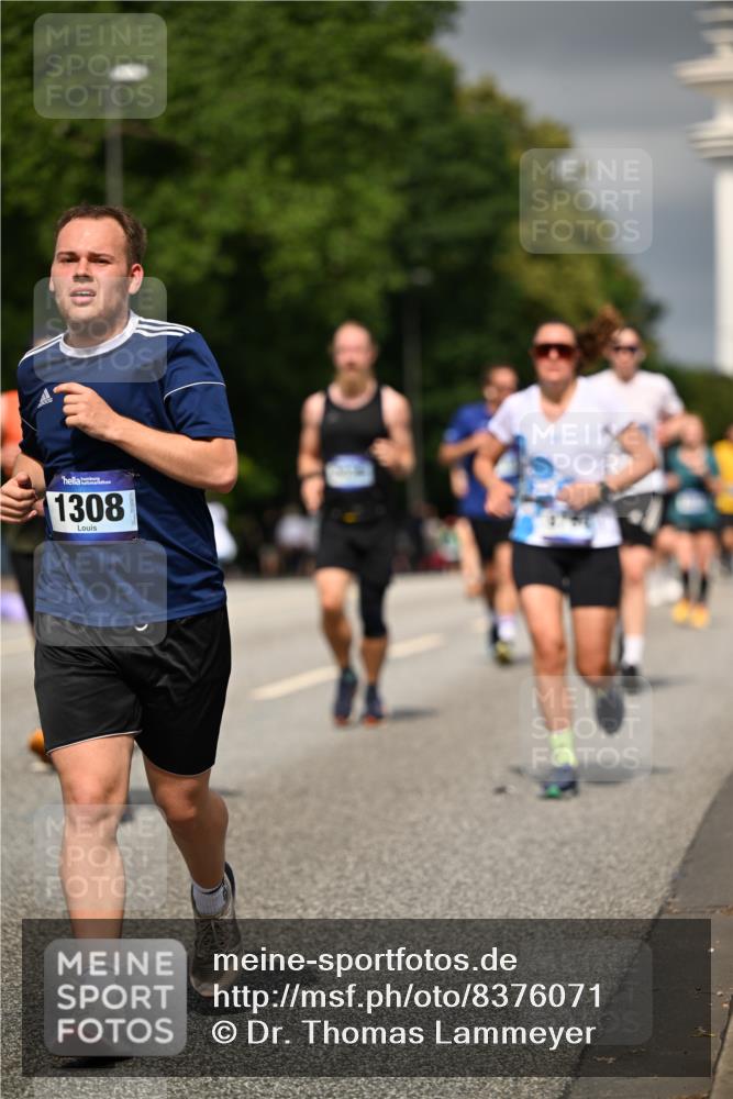 29.06.2025 - hella hamburg halbmarathon Dr. Thomas Lammeyer http://msf.ph/oto/8376071 29.06.2025 10:20:08 Kennedybrücke 1212, 1308, 1651, 2071, 2076, 2436, 2601, 2835, 3167, 4583, 4828, 5046, 8057, 8169, 8274, 8554, 8746, 9307, 9601, 9784, 9802, 9881, 10107, 10139, 10141, 10183, 10292, 10844, 11113, 11303 meine-sportfotos.de
