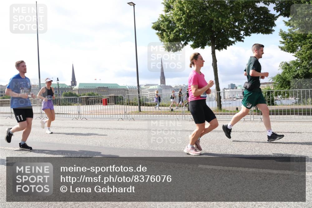 29.06.2025 - hella hamburg halbmarathon Lena Gebhardt http://msf.ph/oto/8376076 29.06.2025 10:02:27 Lombardsbrücke 10866, 6295, 1128, 1254, 1364, 1432, 1453, 1702, 1733, 2142, 2322, 2323, 2685, 2712, 2819, 3169, 3225, 3780, 3919, 3976, 4066, 4985, 5763, 6166, 6295, 6322, 6708, 6860, 7031, 7049, 7189, 7223, 7243, 7323, 7869, 7888, 8003, 8364, 8624, 8662, 8749, 9020, 9021, 9131, 9156, 9353, 9554, 9741, 9928, 9986, 10177, 10295, 10539, 10866, 11191, 11250, 11515, 11554, 11670, 11702, 11782, 11871, 11938, 11968, 12315, 12316, 12491, 14660, 14677, 16420 meine-sportfotos.de