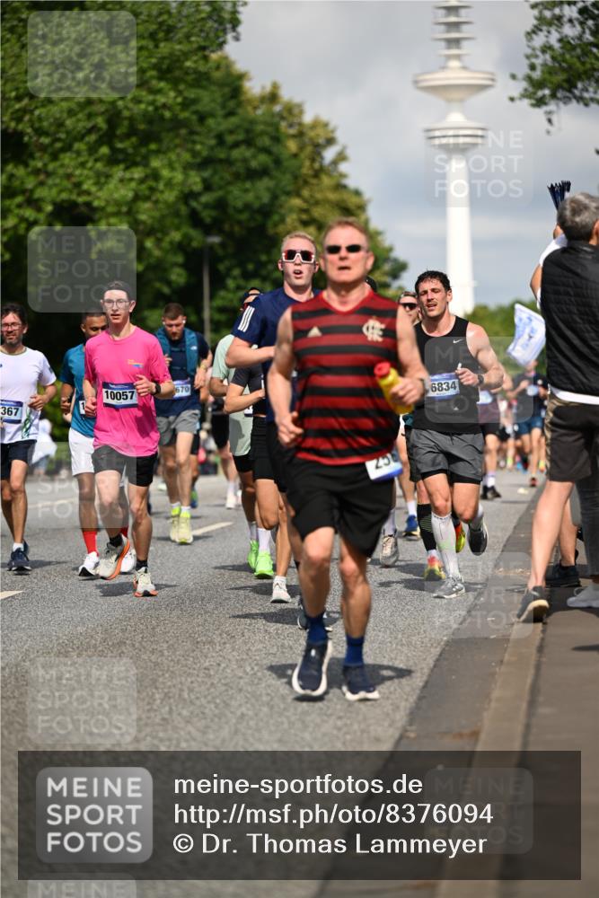 29.06.2025 - hella hamburg halbmarathon Dr. Thomas Lammeyer http://msf.ph/oto/8376094 29.06.2025 09:58:24 Kennedybrücke 1119, 1342, 1399, 1750, 1817, 1942, 2020, 2222, 2367, 2442, 2470, 2561, 2670, 2816, 2889, 2955, 3562, 4017, 4029, 4816, 5020, 5447, 5706, 5884, 6290, 6819, 6978, 6991, 7087, 7274, 7297, 7335, 7508, 7908, 8142, 8374, 8482, 8657, 8698, 8916, 8981, 9038, 9051, 9710, 9924, 9931, 10057, 11125, 11422 meine-sportfotos.de