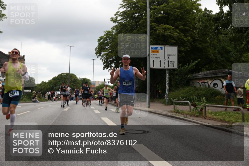29.06.2025 - hella hamburg halbmarathon Yannick Fuchs http://msf.ph/oto/8376102 29.06.2025 10:54:16 20KM 1019, 1681, 2011, 2091, 2167, 2363, 2730, 3780, 4013, 5272, 7259, 8003, 8191, 8509, 8749, 9006, 9434, 10271, 10301, 10576, 11041, 11366, 11753, 12422, 12446, 13488, 13847, 13993, 14224, 14577, 14823, 15344, 15901, 16439, 16608, 17491, 17825, 18130, 18200, 18202, 18254, 18624, 18701, 19159 meine-sportfotos.de