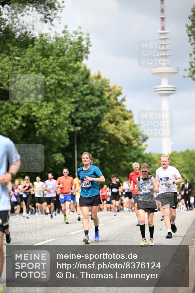 29.06.2025 - hella hamburg halbmarathon Dr. Thomas Lammeyer http://msf.ph/oto/8376124 29.06.2025 10:42:30 Kennedybrücke 1394, 1578, 1596, 1791, 1901, 2124, 3010, 3246, 3286, 3338, 3633, 3635, 3636, 3716, 4414, 4921, 5713, 5790, 5875, 6695, 6696, 6930, 7148, 7244, 7371, 7552, 8539, 8615, 8696, 9391, 9424, 9500, 9699, 10146, 11087, 11152, 11164 meine-sportfotos.de