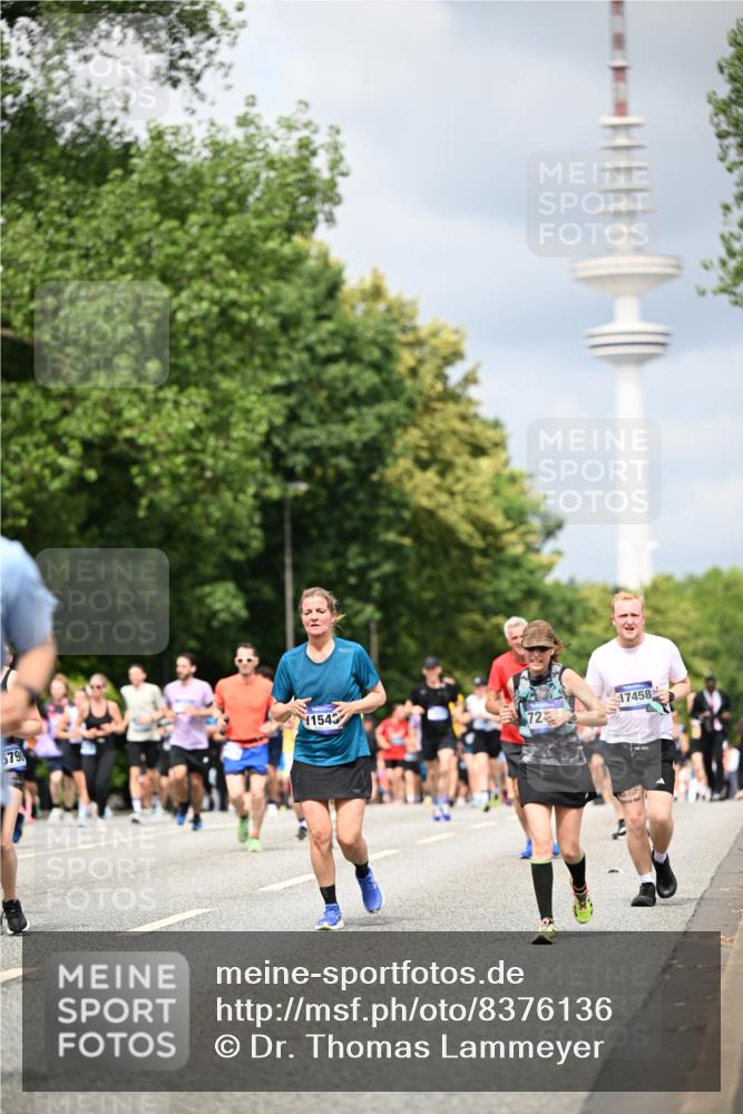 29.06.2025 - hella hamburg halbmarathon Dr. Thomas Lammeyer http://msf.ph/oto/8376136 29.06.2025 10:42:30 Kennedybrücke 1394, 1578, 1596, 1791, 1901, 2124, 3010, 3246, 3286, 3338, 3633, 3635, 3636, 3716, 4414, 4921, 5713, 5790, 5875, 6695, 6696, 6930, 7148, 7244, 7371, 7552, 8539, 8615, 8696, 9391, 9424, 9500, 9699, 10146, 11087, 11152, 11164 meine-sportfotos.de